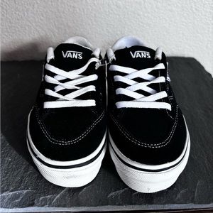 Vans Bearcat sneakers in youth size 10.5